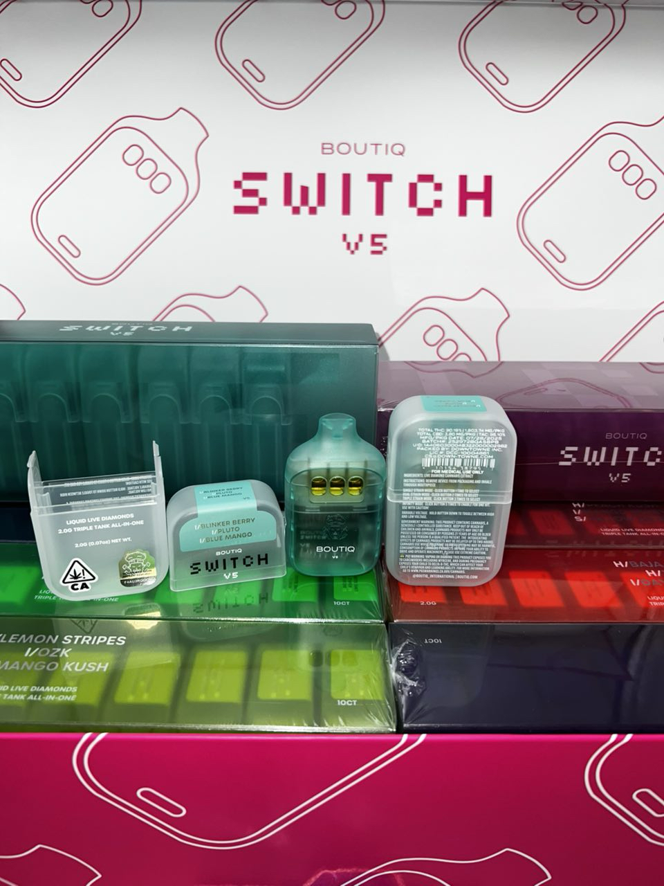 Boutiq Switch V5 2G Disposable – Liquid Live Diamonds Triple Tank All-In-One - Image 9