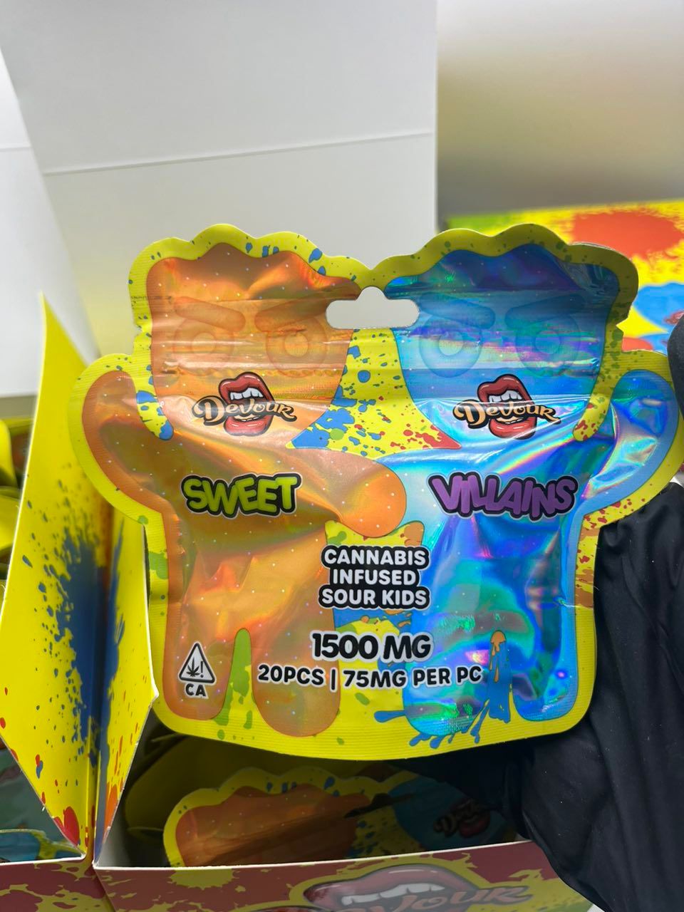 Devour Sweet Villains 1500MG Gummies - Image 4